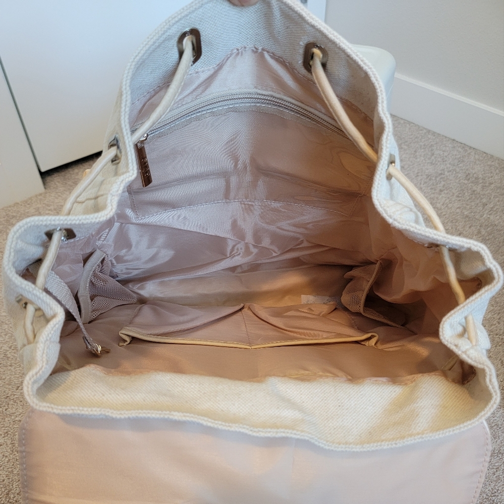 SOLD--- Beis Rucksack - Picture 3 of 3